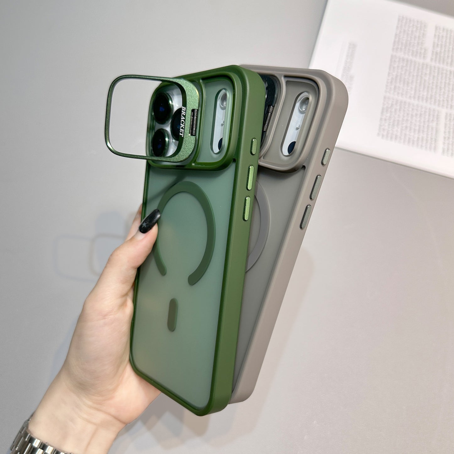 U4 New Matte Magnetic Case for iPhone 17 – Camera Kickstand + Free Cleaning Kit