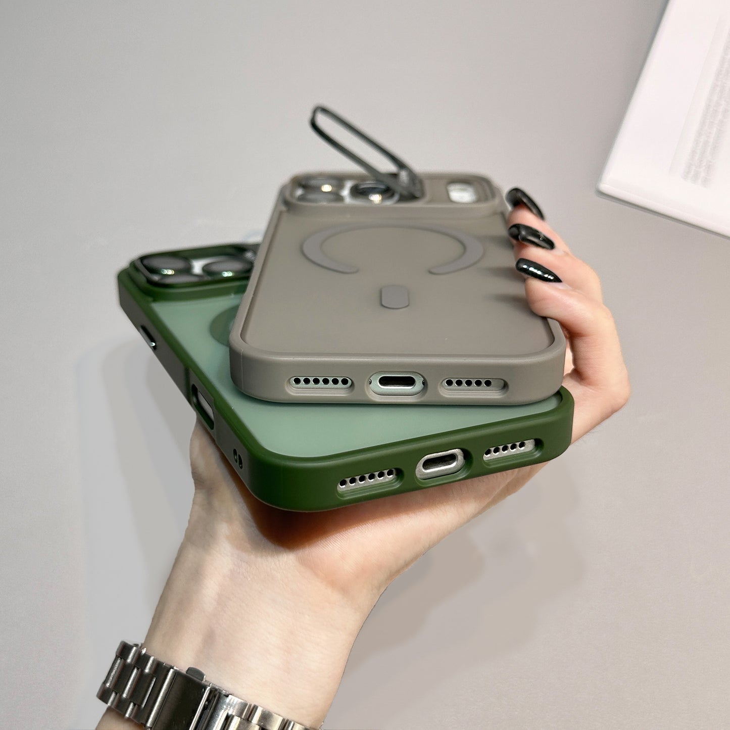 U4 New Matte Magnetic Case for iPhone 17 – Camera Kickstand + Free Cleaning Kit